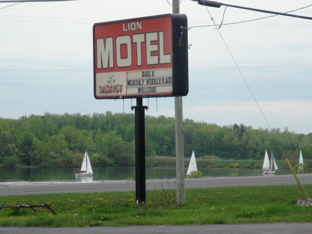 Lion Motel Long Sault Extérieur photo